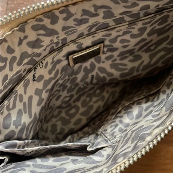 Guess Tan Crossbody Bag with Adjustable Strap and Metallic Hardware - Picture 6 of 7